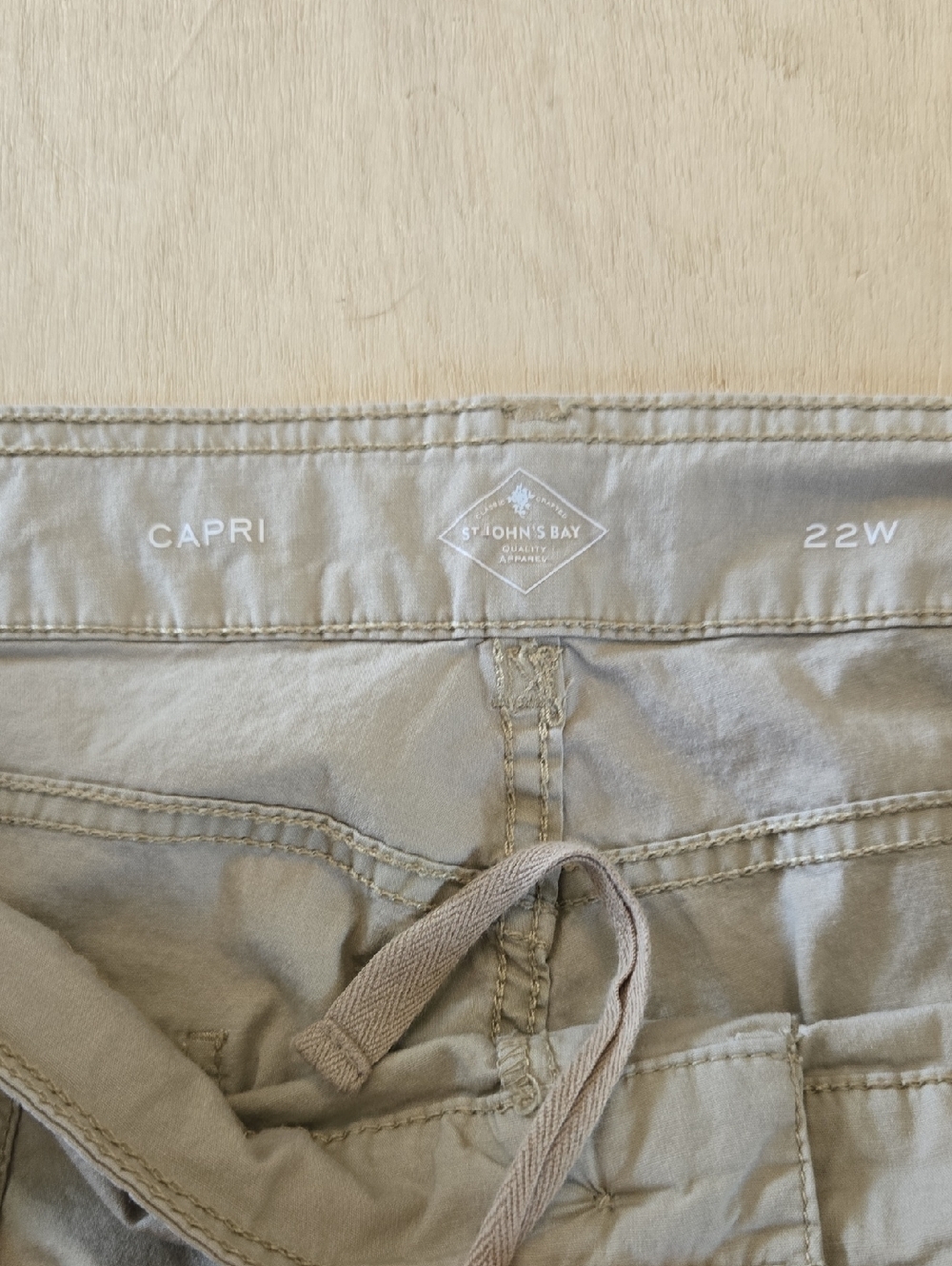 PA20 St John's Bay Taupe Cargo Capris Sz 22W Stretch Tie Cuff Zip Fly Drawstring - Picture 9 of 11